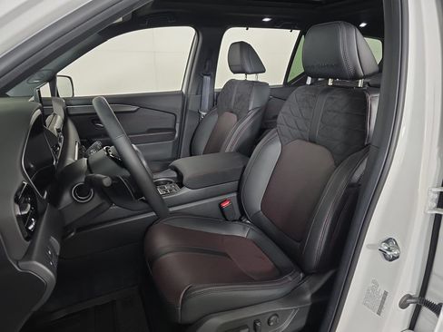 Used 2026 Honda Pilot Black Edition image 24