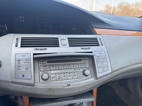 Used 2007 Toyota Avalon Limited image 9