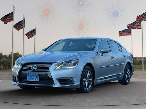 Used 2013 Lexus LS 460 AWD image 3