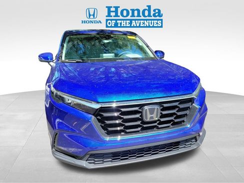Used 2025 Honda CR-V EX image 3