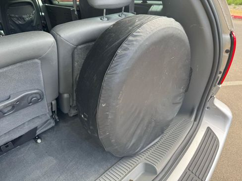 Used 2004 Dodge Grand Caravan SXT w/ Premium Group FWD image 35