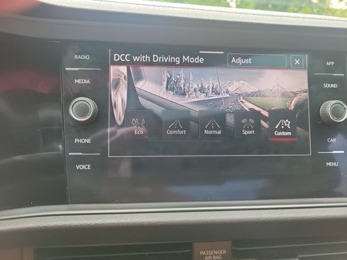 Used 2022 Volkswagen Jetta GLI Autobahn FWD image 30
