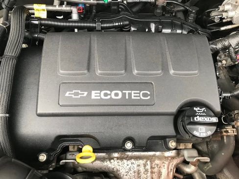 Used 2020 Chevrolet Trax LT image 45