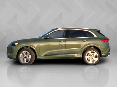 New 2025 Audi Q5 Premium Plus image 3