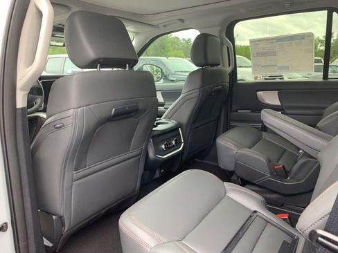 New 2025 Ford Expedition Active RWD image 22