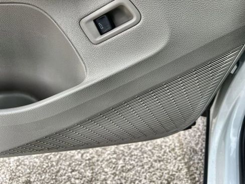 Used 2024 Volkswagen Atlas SE image 23