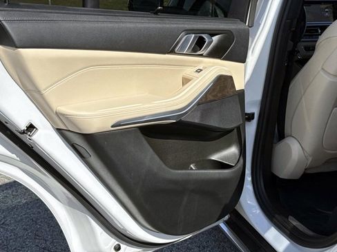 Certified 2022 BMW X5 xDrive45e w/ Luxury Seating Package image 13