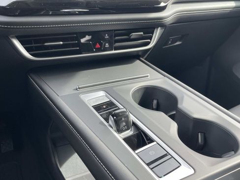 New 2026 Volkswagen Atlas SE FWD image 29