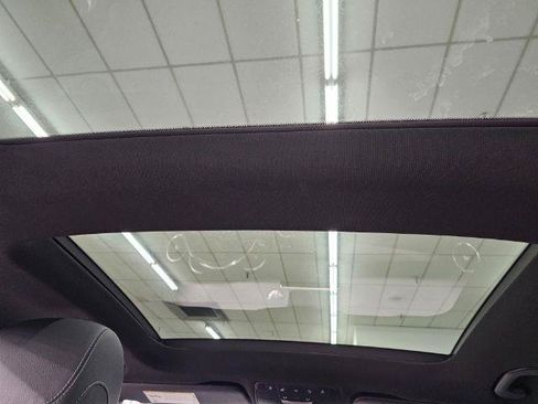 Used 2019 Mercedes-Benz GLC 350e 4MATIC image 37