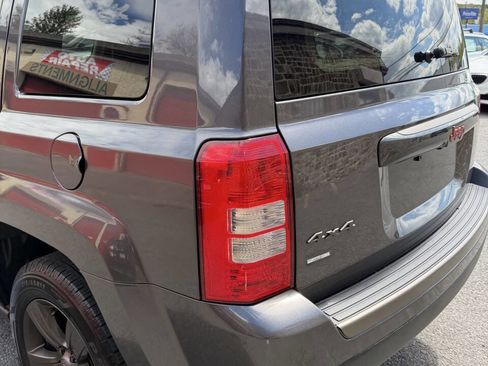 Used 2016 Jeep Patriot 75th Anniversary w/ Power Value Group AWD/4WD image 18