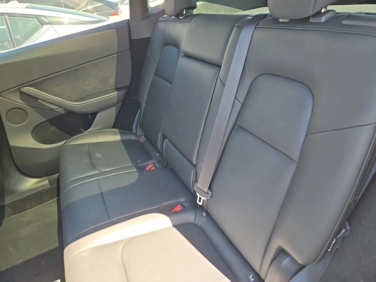 Used 2024 Tesla Model Y Long Range AWD/4WD image 6