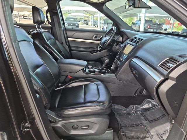 Used 2019 Ford Explorer XLT w/ Equipment Group 202A AWD/4WD image 23