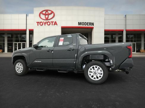 New 2025 Toyota Tacoma SR5 image 12