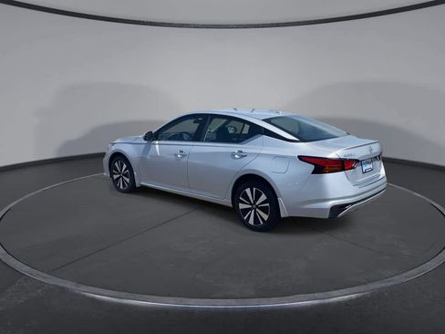 Used 2022 Nissan Altima 2.5 SV AWD/4WD image 7