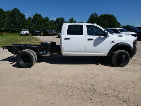 New 2026 RAM 4500 Tradesman AWD/4WD image 2