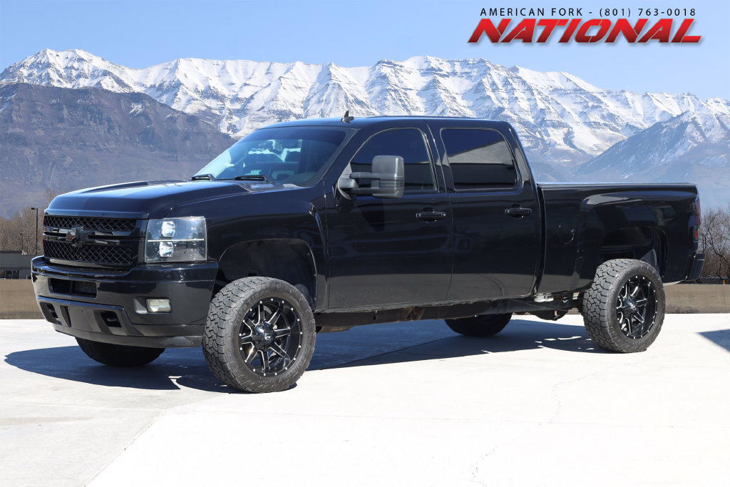 Used 2013 Chevrolet Silverado 2500 LTZ w/ LTZ Plus Package AWD/4WD image 1