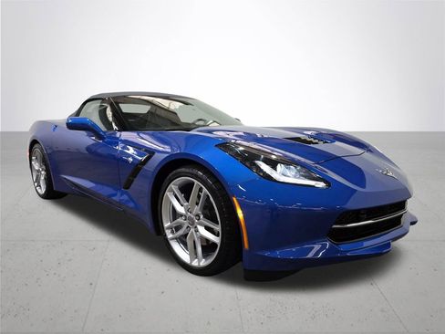 Used 2019 Chevrolet Corvette Stingray Convertible w/ 2LT Preferred Equipment Group RWD image 7