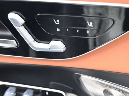 Used 2024 Mercedes-Benz GLC 300 image 21