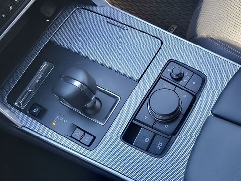 Used 2025 MAZDA CX-70 Plug-In Hybrid w/ Premium Plus image 18