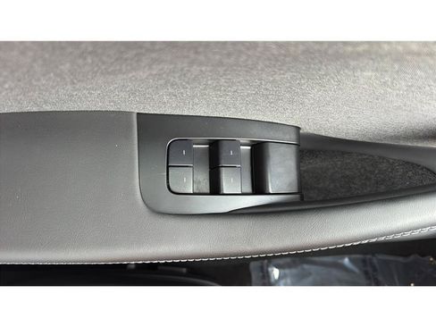 Used 2025 Tesla Model 3 Long Range RWD image 33