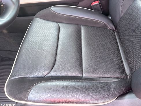 Used 2022 RAM 1500 Laramie AWD/4WD image 22