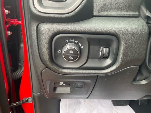 Used 2025 RAM 1500 Tradesman w/ Night Edition AWD/4WD image 12