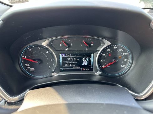 Used 2018 Chevrolet Equinox LT w/ Sun & Infotainment Package AWD/4WD image 16