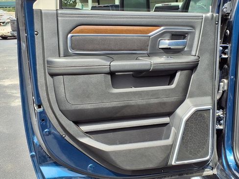 Used 2024 RAM 3500 Laramie image 17