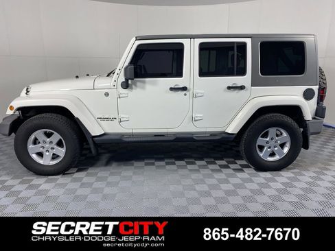 Used 2010 Jeep Wrangler Unlimited Sahara w/ Trailer Tow Group image 4