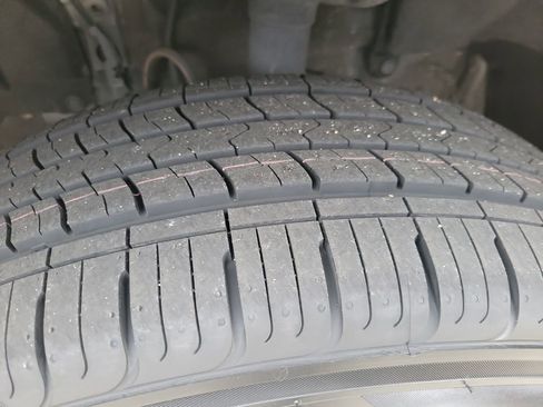 Certified 2021 Toyota RAV4 XLE Premium image 32