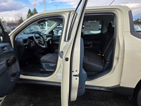 New 2025 Ford Maverick XL w/ Equipment Group 102A image 10