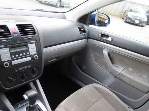 Used 2009 Volkswagen Jetta S image 18