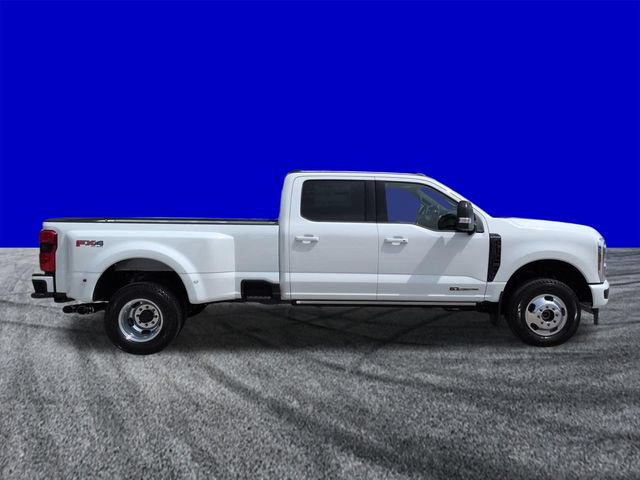 New 2026 Ford F350 Platinum w/ FX4 Off-Road Package AWD/4WD image 3