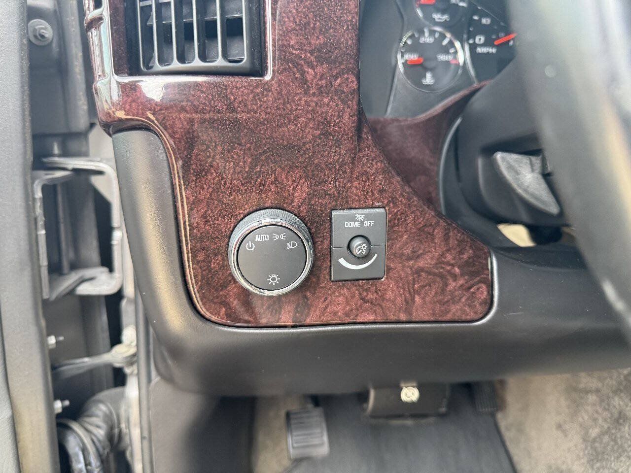 Used 2010 GMC Savana 1500 w/ Preferred Equipment Group RWD image 12