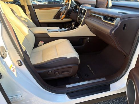 Used 2017 Lexus RX 350 FWD w/ Premium Package image 13