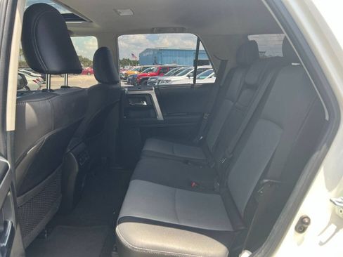 Used 2022 Toyota 4Runner SR5 Premium w/ Moonroof Package RWD image 13