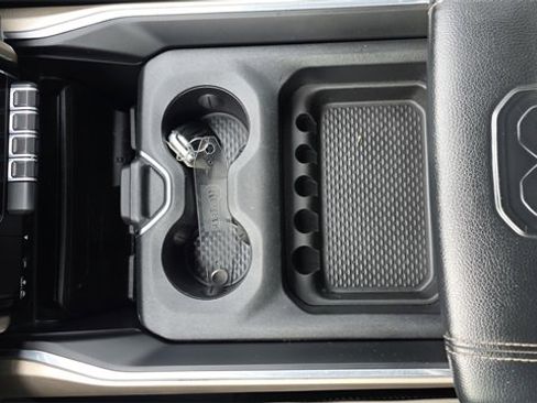 Used 2019 RAM 1500 Laramie image 21