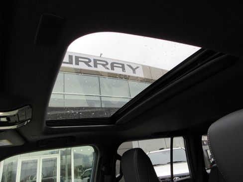 Used 2025 Toyota Land Cruiser image 18