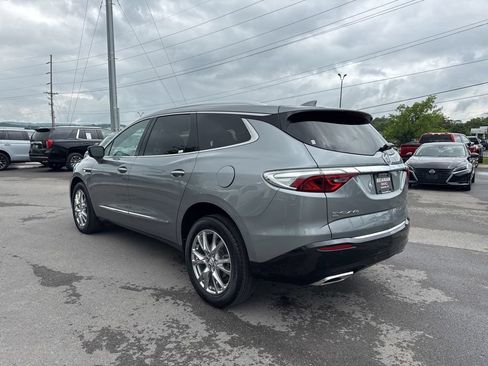 Used 2023 Buick Enclave Essence AWD/4WD image 5