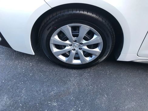 Used 2022 Toyota Corolla SE image 35