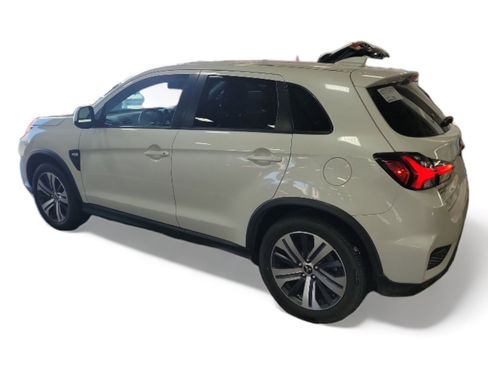 Used 2021 Mitsubishi Outlander Sport ES image 4