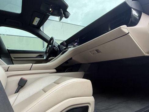 Used 2022 Porsche Taycan RWD image 23
