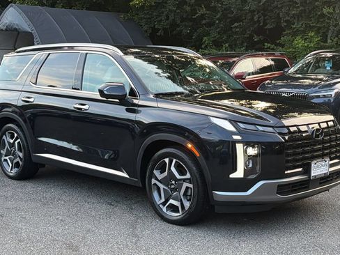 Used 2024 Hyundai Palisade Limited AWD/4WD image 1