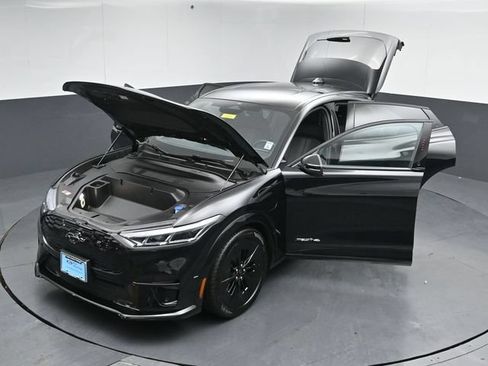 Used 2025 Ford Mustang Mach-E GT AWD/4WD image 54
