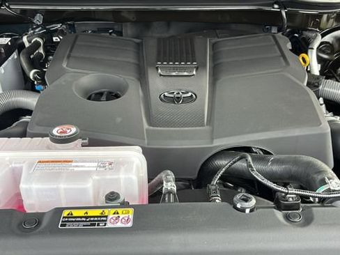 New 2026 Toyota Tundra Platinum image 33