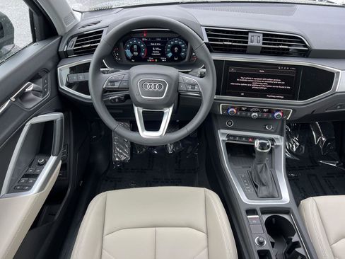 New 2025 Audi Q3 2.0T Premium image 16