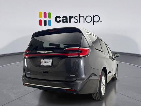 Used 2021 Chrysler Pacifica Touring w/ Cold Weather Group image 5