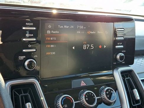 Used 2023 Kia Sorento LX AWD/4WD image 18