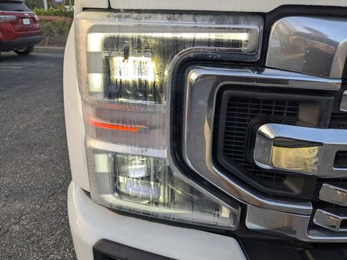 Used 2022 Ford F350 Limited AWD/4WD image 10