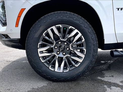 New 2026 Chevrolet Tahoe Z71 w/ Z71 Off-Road Package AWD/4WD image 12